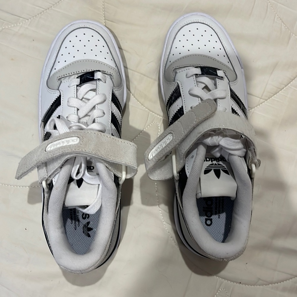 Never worn Adidas sneakers